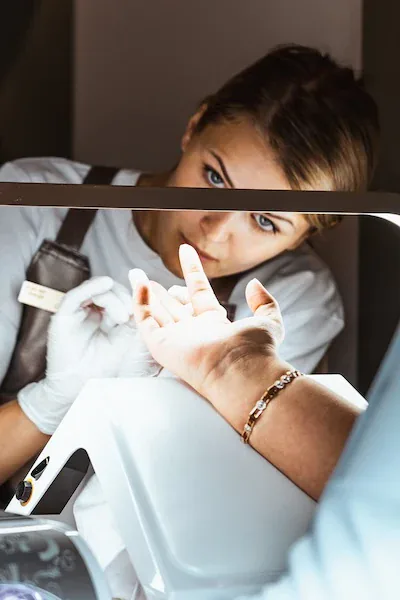 Nail technician at Bon Me Lounge